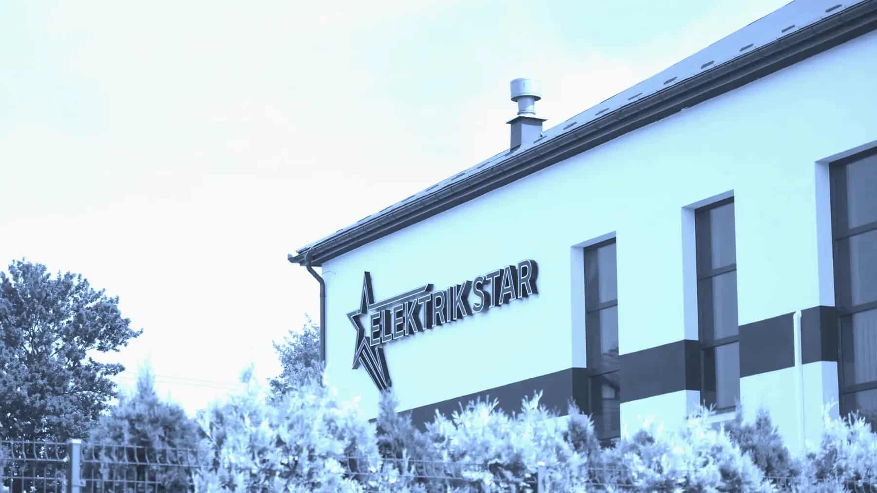 Logo Elektrik-Star na elewacji siedziby w Brzesku